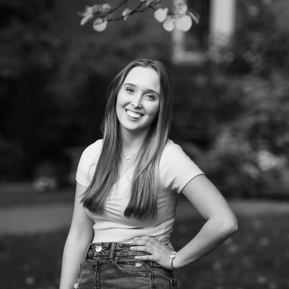 Meet your Posher, Sarah - Picture 1 of 1